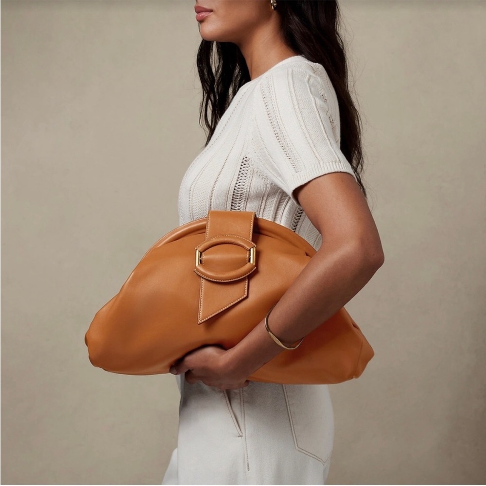 Banana republic STELLA CLOUD CLUTCH cognac brown NWOT